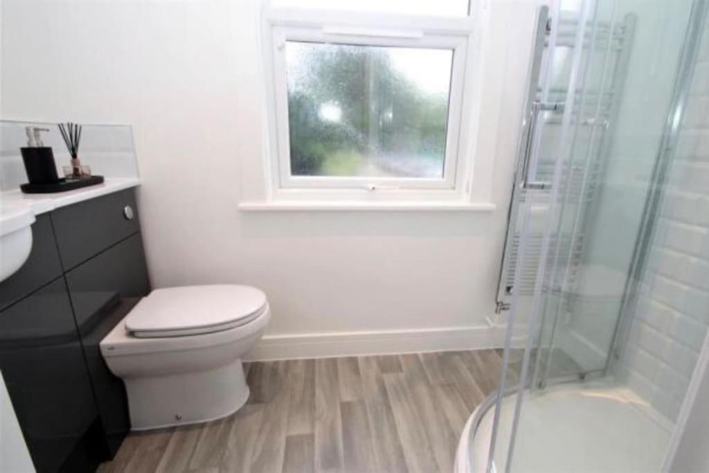 The Villas, Newly Refurbished Modern Home - Free Parking, Prime, Netflix Buckingham Extérieur photo