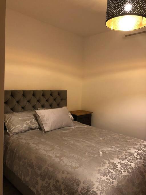 The Villas, Newly Refurbished Modern Home - Free Parking, Prime, Netflix Buckingham Extérieur photo